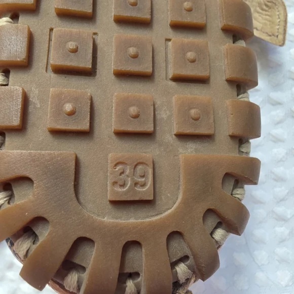 SOLD-Volks Walker Flats - Picture 5 of 7